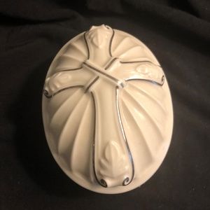 Lenox Cross Trinket Box with Rosary and Platinum Trim